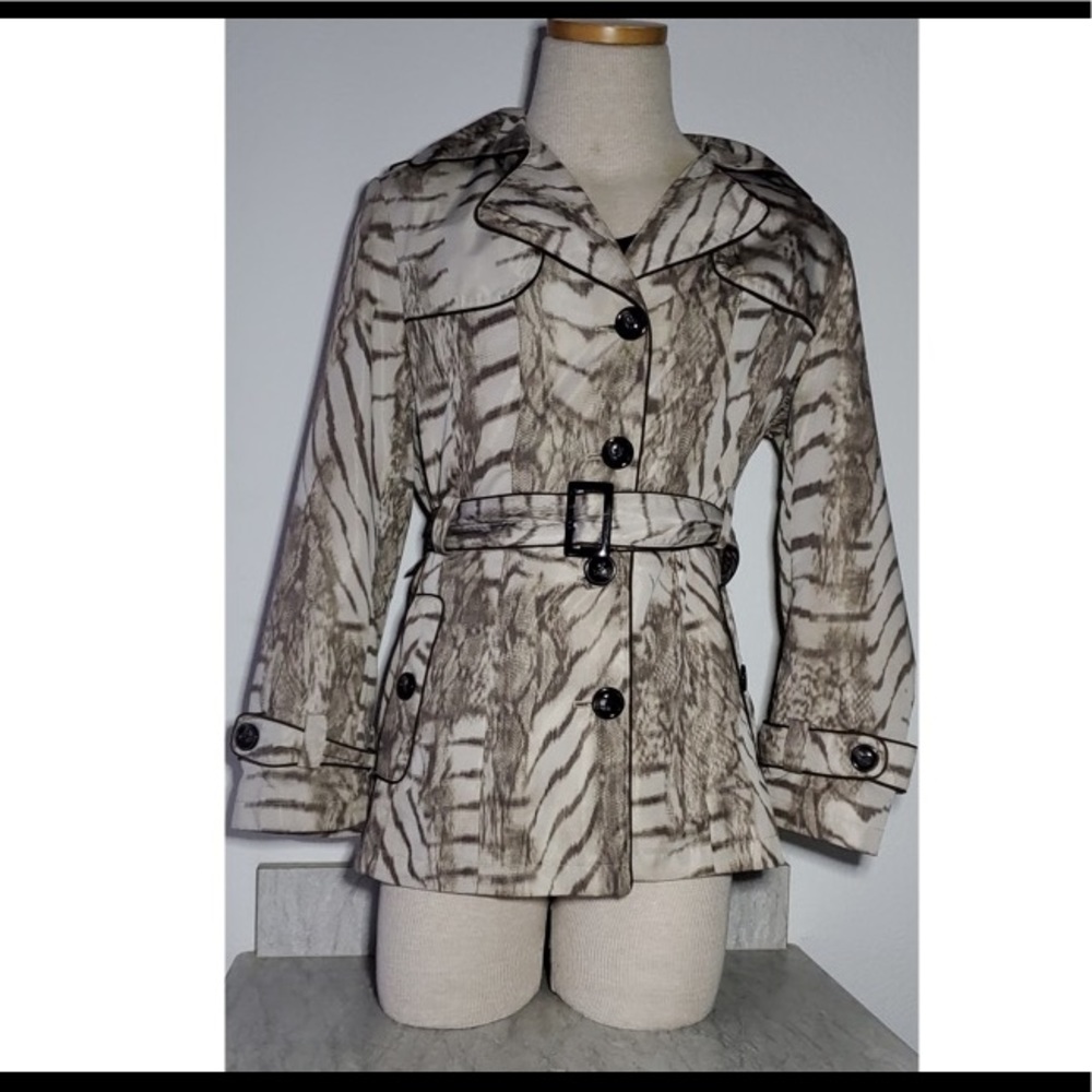 Gallery rain jacket